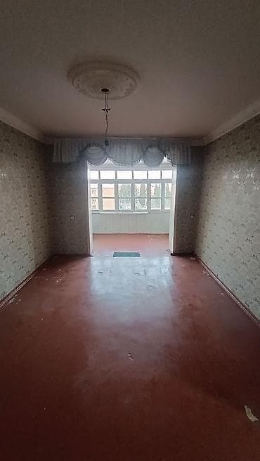 prefabrik ev: Gəncə şəhərində Kirayə 2 otaq ev verilir. Ev orta təmirlidir. Uzun — 5
