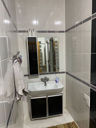 7 ve 8 mkr satilan evler: 6 otaqlı, 7000 kv. m, Orta təmir — 19