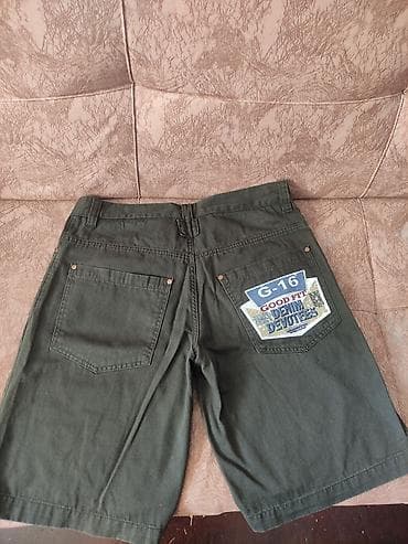 kisi batinkalari: Şort satilir.bagda,dəniz kənarinda geyinmək olar.Turk malıdır — 2