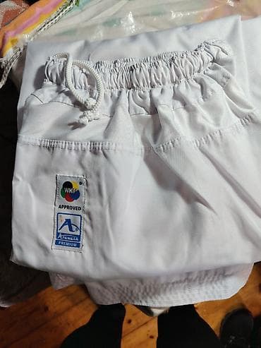 Karate Kimonosu Aravaza. Təp-təzə və Orijinaldır. Böyük olduğu üçün