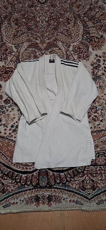 İdman dəstləri: Judo gi dəsti – gödəkcə, şalvar və kəmər - Rəng: ağ gi, qara kəmər - — 2