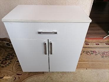 Ev üçün mebel: Ağ rəngli kompakt şkaf - Material: laminat/MDFlam səth, metal — 2