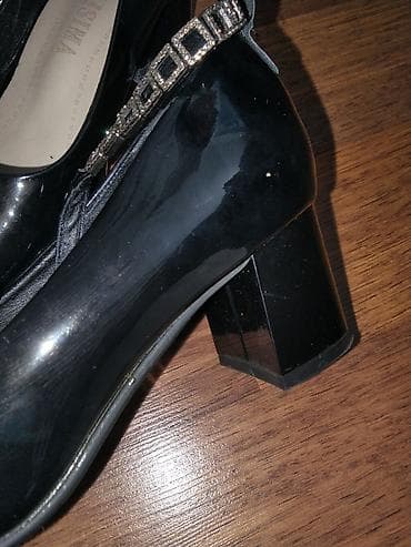 eco silim: Qadın ayaqqabısı ‼️ 6 AZN‼️ - Rəng: qara, laklı parıltılı səth - — 2
