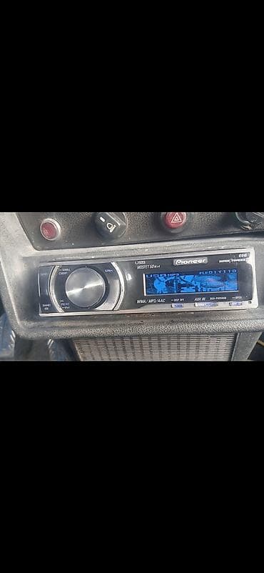 Maqnitol, Pioneer, AUX