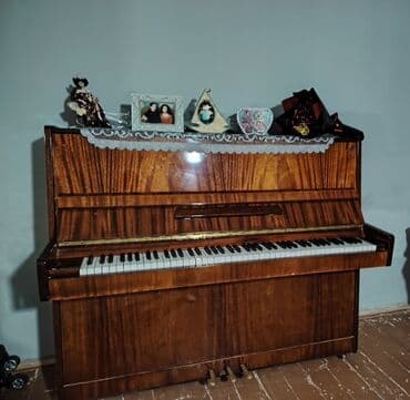 акустическая ударная установка: Upright pianino - Klassik vertikal (upright) pianino, parlaq taxta — 1