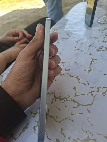 samsung galaxy tab s6: HONOR smartfon - Korpus: gümüş-yaşıl gradient arxa panel, küncləri — 4