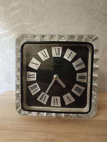 elektron sahat: Masaüstü saatlar, Elektron — 1