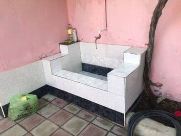 hovsanda obyekt satılır: Qaraçuxur qəs. 4 otaqlı, 110 kv. m, Orta təmir — 20