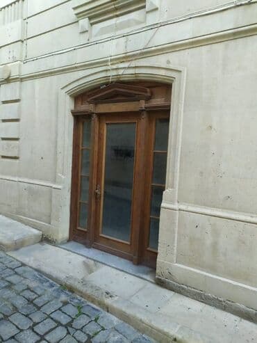 аренда сто: Səbail rayonu içəri şəhər metrosuna yaxın,sahəsi 100 kv/m olan, 1 — 8