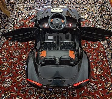 elekt: Uşaq üçün elektrikli avtomobil – Maserati üslubunda, qara rəng — 6