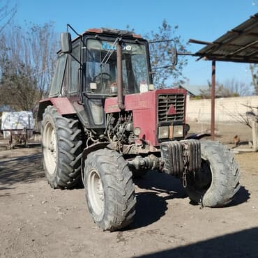 инкубатор для яиц: Belarus MTZ traktoru – turbo yazılı kabinli model Xüsusiyyətlər: - Ön — 3