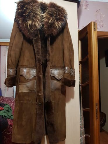 loreta palto: Temiz deridi mexide temiz mexdi cox baha alinip bir iki defe geyilip — 3