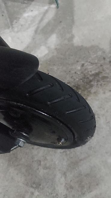 elektrikli scooter: Elektrik skuter – narıncı rəng - Kompakt şəhər tipi elektrik skuter - — 3