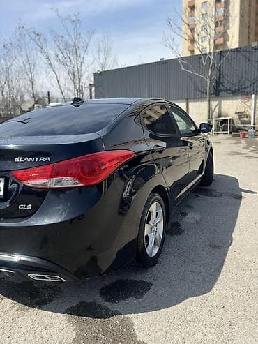 93 opel astra: Hyundai Elantra: 1.6 l | 2012 il Sedan — 8