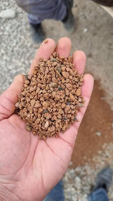 dekor sekiller: Dekorativ daş və çınqıl fraksiyaları Məhsul təsviri: - Rənglər — 3