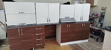 Mətbəx mebeli: Mətbəx mebeli satılır. Qiymət 495 azn. Ölçü ümumi 3 metr. Üzərində — 1