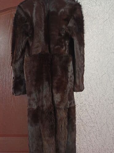 женские шлепанцы с мехом: Iki üzlü dublyonka qiyməti 150m
alınıb 1000m
razmeri M — 3