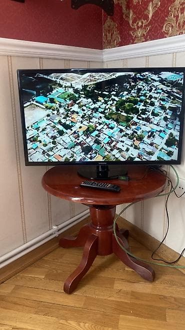 samsung uhd 125 cm: Samsung LED TV – təxminən 40–43 düym ekran - Marka/model: Samsung — 3