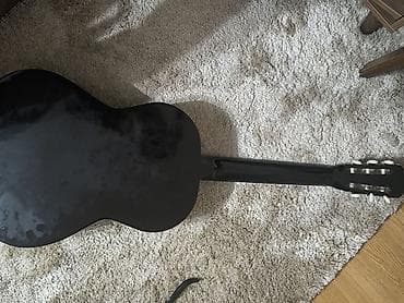 Гитары: Məhsul: Klassik akustik gitar - Korpus: parlaq bordo ön hissə, parlaq — 2