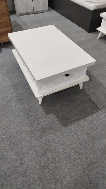 Sifarişlə ev mebeli: Kvadrat masa, Açılan, Təkərsiz, Parlaq laminat — 2