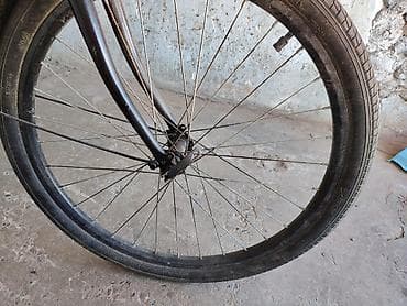Şəhər velosipedləri: 24 lük klassik velosiped qadlanır və qabağ təkər istənilən vaxt — 6