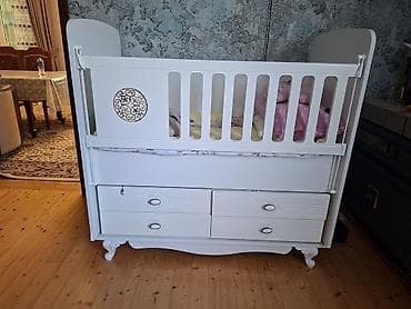 Ağ rəngli uşaq beşiyi – “Baby Mood” modeli. Cox az işlənib, heç bir — 1