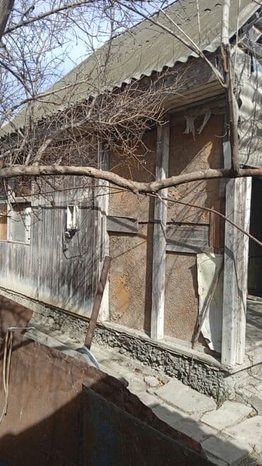 8 noyabr prospekti satilan evler: Ağ şəhər 12 otaq, 800 kv. m, Kredit yoxdur, Orta təmir — 12