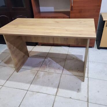 ofis masası 2. el: Yeni, İşçi üçün, Dördbucaq masa — 1