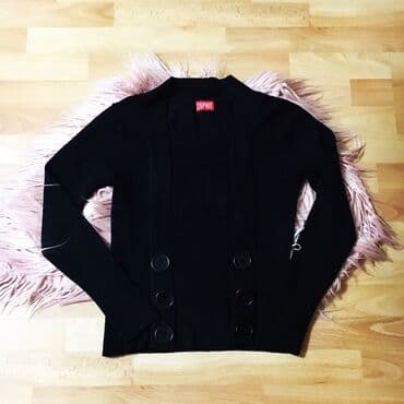 yundan kişi sviterləri: Razmer:38-40-42(M-L-XL) Uzunluq:57 Qol: 60 Eni:88+ Istehsal:U.S.A — 4