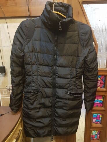 qis ucun kurtkalar: M-razmer,ici sintefon deyil,tukdur,cox isti saxlayir,marka maldir,hec — 1