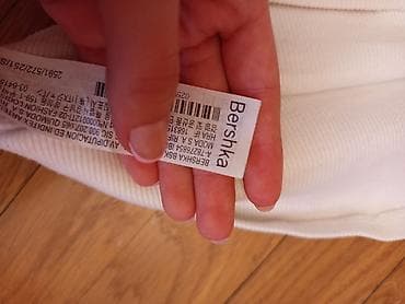 b köynəyi var: Bershka qadın köynəyi - Model: qısaqol qolsuz kəsimli, rib-texturalı — 2