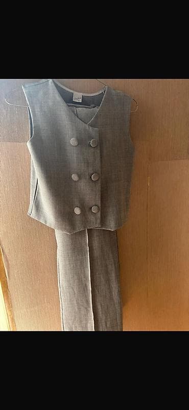 Qadın geyim dəsti - Cins pencək: Açıq mavi denim, arxa hissədə iri — 4