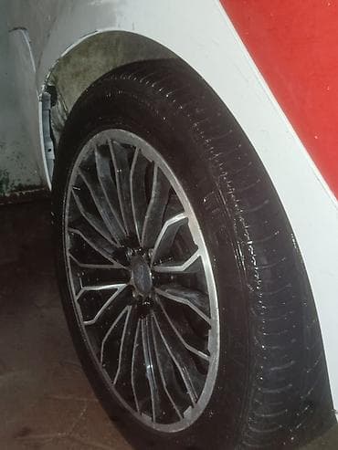 kia ehtiyat hisseleri sumqayit: Disk təkər satılır. r17 245 45. 8bolt (universal) çox maşına gedir — 3