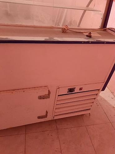 Soyuducu vitrin – mağaza və iaşə obyektləri üçün - Ön hissəsi şəffaf