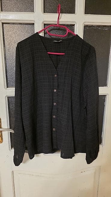 42 olcu. yenidir. geyinilmeyib.metrolara 2 azn