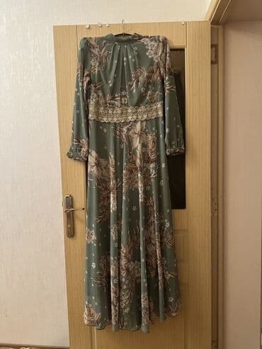 одежда в баку: Don 100 azn alinib bir defe geyinilib . 35azn satilir . 40 ölçu geyine — 2