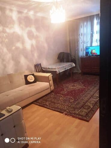 9 ci mikrorayon satilan evler: Bakı, 3 otaqlı, Köhnə tikili, 80 kv. m — 1