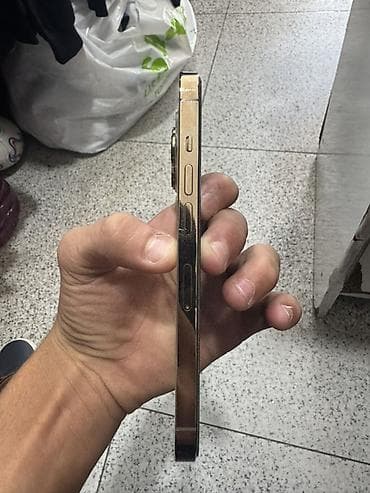 iphone 13 satılır: IPhone 13 Pro, 256 GB, Qızılı, Face ID — 4