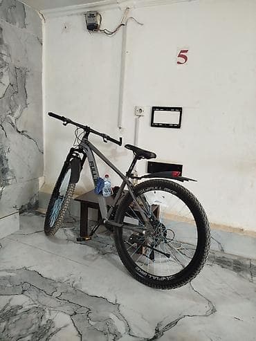 idman velosipedi: Dağ velosipedi – Full Bike markası, 27.5" təkərlər
Endirim olacaq — 1