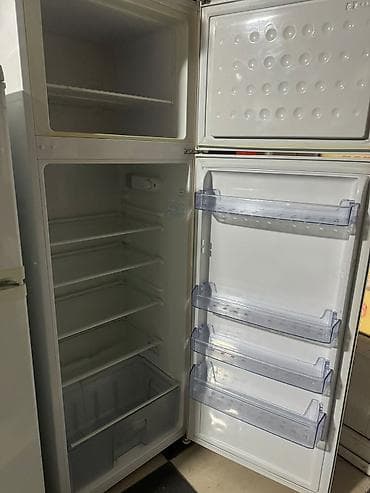 Кухонные плиты и варочные поверхности: 2 двери Beko Холодильник Продажа, цвет - Белый — 2