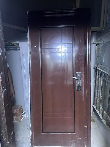 Metall giriş qapısı - Material: möhkəm metal konstruksiya - Rəng və