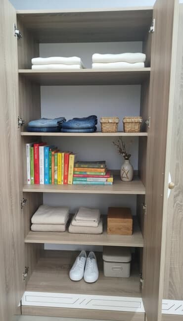 Xırdalan şeherınde 1 xanım otaqyoldası lazımdır