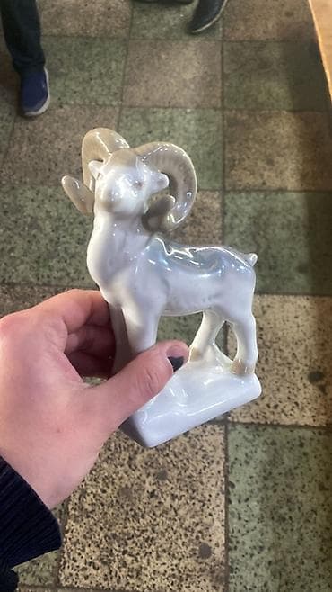 maral sekli cekmek: Fiqur, Keramika, rəng - Ağ — 1