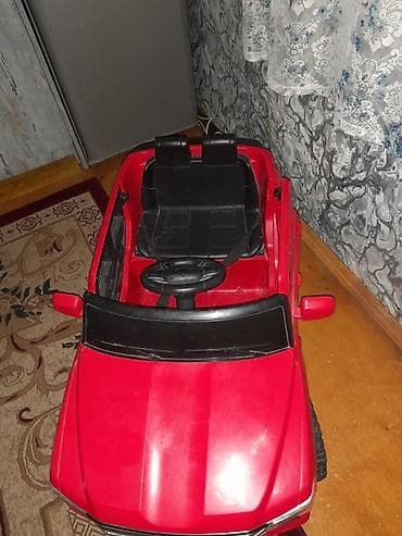 predo 3 nomre: Uşaqlar üçün elektrikli minik maşını – qırmızı rəngdə - Korpus: SUV — 3