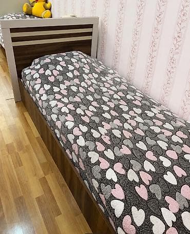 mebel işlenmiş: İşlənmiş, Təknəfərlik çarpayı, Bazasız, Matras ilə, Siyirməsiz — 1