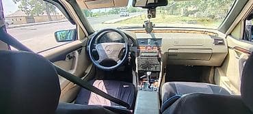 4 teker: Mercedes-Benz C-Class: 2.8 l | 1996 il Sedan — 8