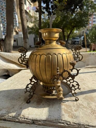 orxideya qiyməti: Qədimi somavarlardır,Hər birinin qiyməti 250 azn,0516032324 bu — 2