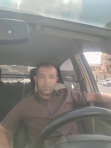 Salam olsun hər kəsə. Sürücü işi axtarıram Taksi işi olmasın Ailə