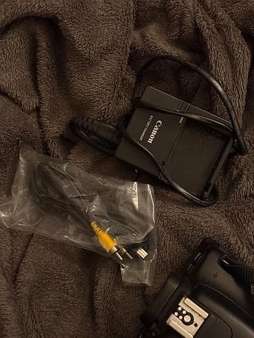 360 derece kamera: Canon EOS 600D DSLR fotoaparat + Canon EF‑S 18‑55mm obyektiv Az — 2