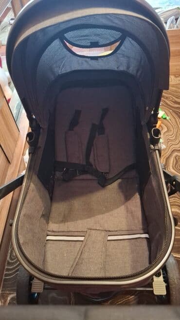 quatro mini uşaq arabaları: Klassik gəzinti arabası, Kidilo, İşlənmiş, Cins: Qız, Yaş: 6-12 ay, Ünvandan götürmə — 2